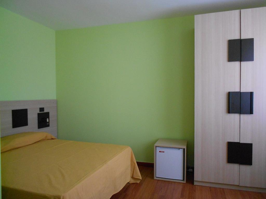 Alta Marea Hotel Gioiosa Marea Camera foto